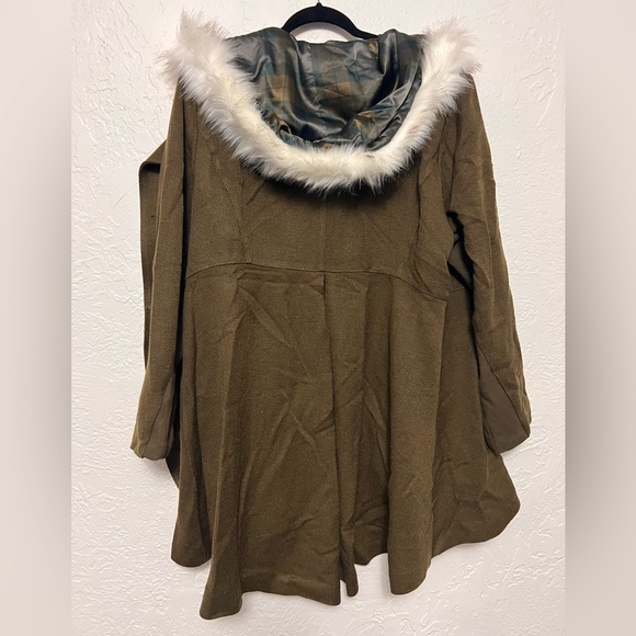 Torrid Outlander Fur Riding Coat BNWT Size 2 - Picture 6 of 15